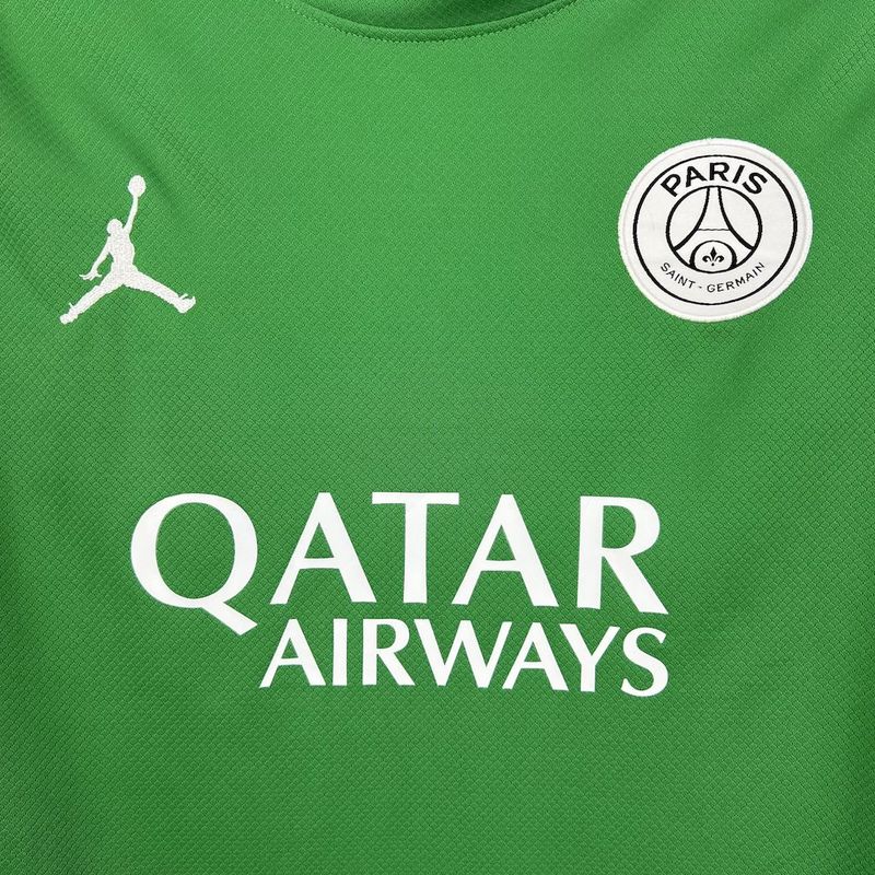 Paris Saint Germain Goalkeeper Green Jersey 2024/2025 - Long Sleeve