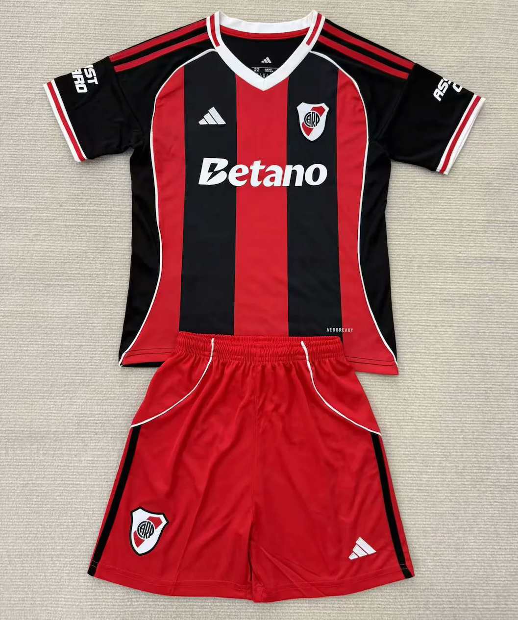 Kids River Plate Away Kit 2025/26