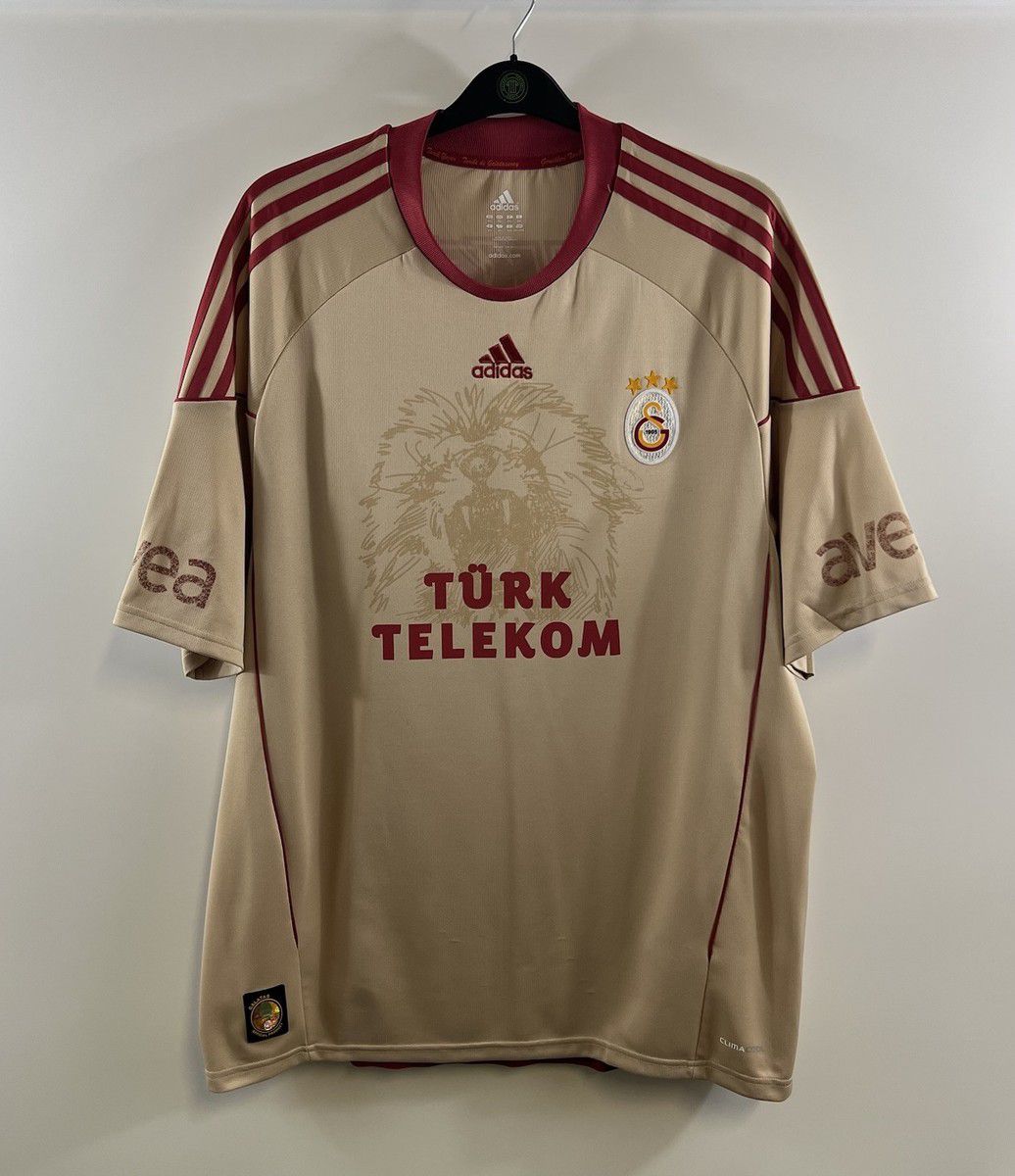 Galatasaray 2010/11 Away Retro Jersey