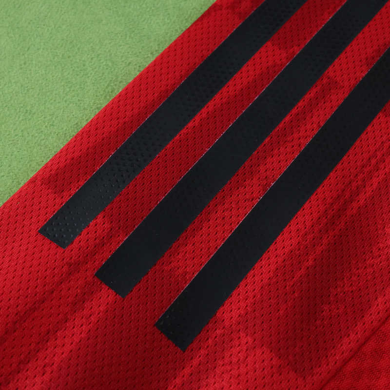 Manchester United Player Home Jersey 2025/26 - Long Sleeve