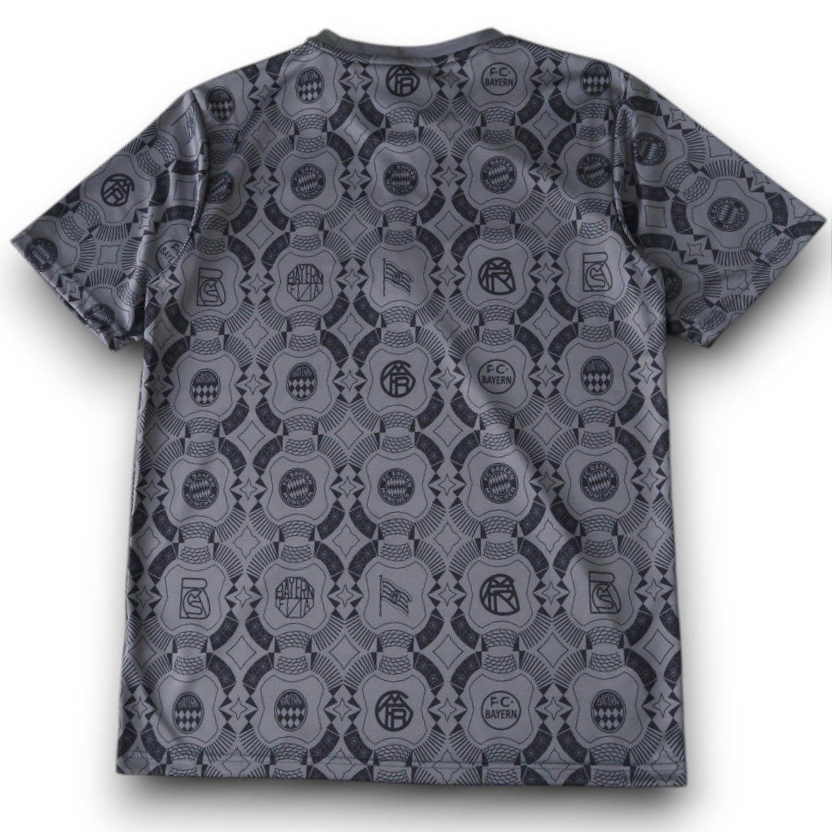 Bayern Munich Training Jersey 2025/26