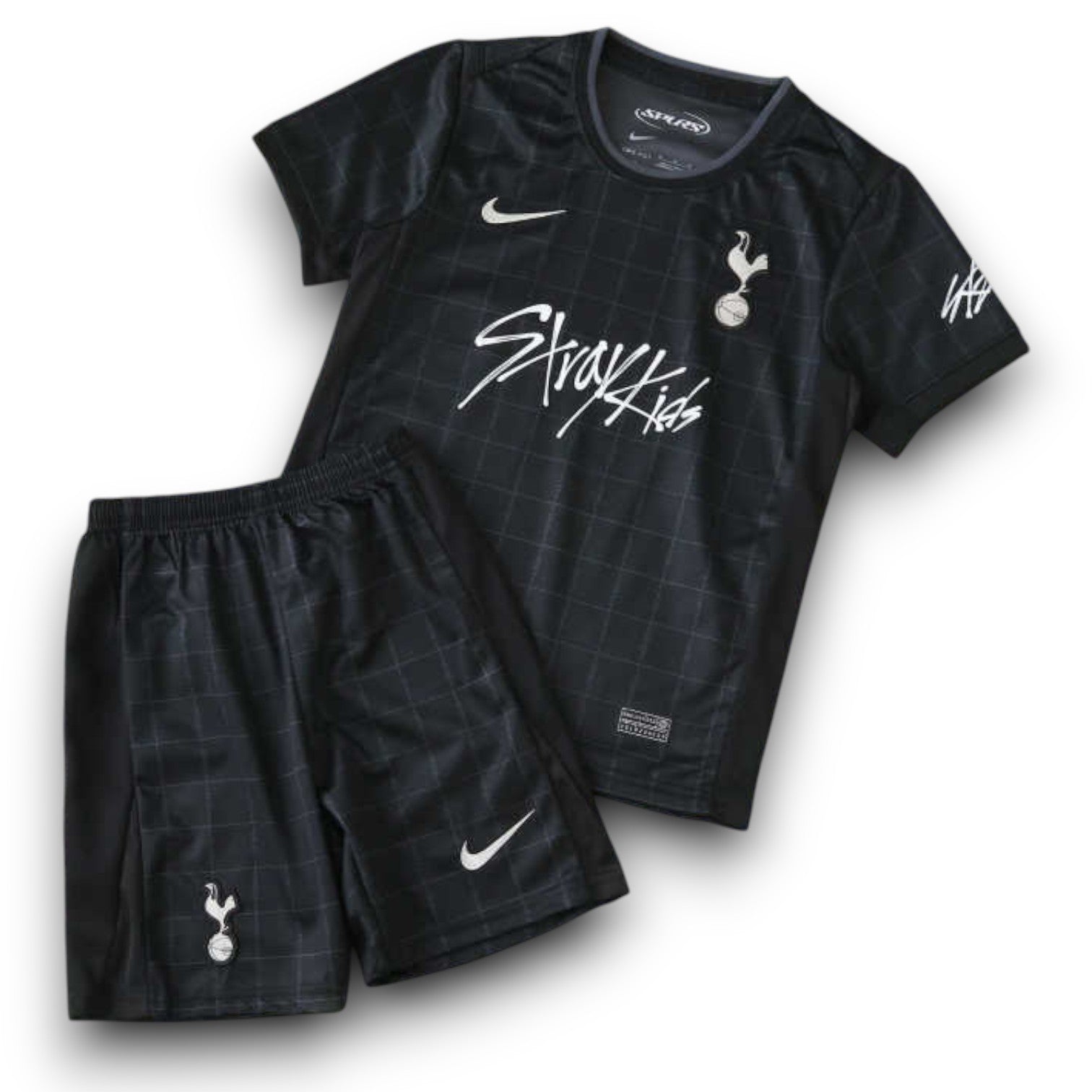 Kids Tottenham Hotspur Away Stray Kids Kit 2025/26